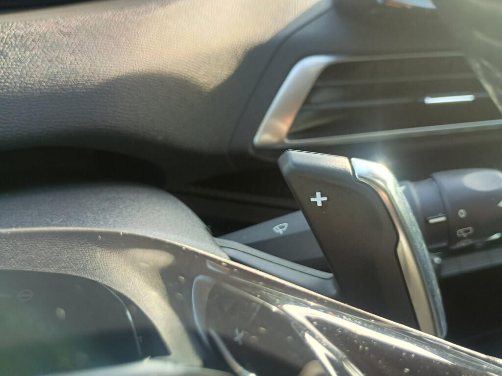 Peugeot 3008 1.5 BlueHDi 130cv EAT8 Active Pack