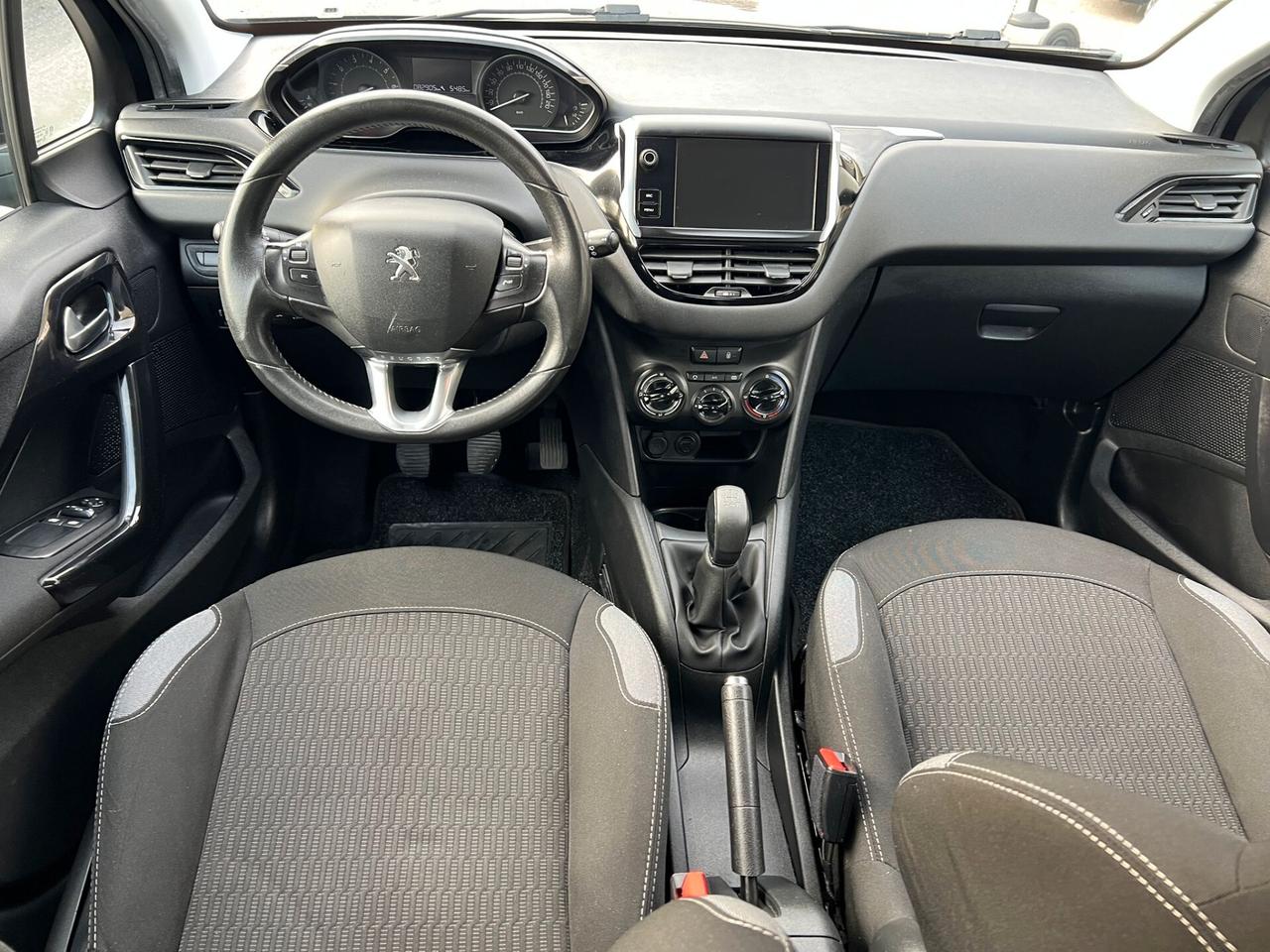 Peugeot 208 2015 5p 1.2 puretech Allure 82cv*82000km*OK NEOPAT