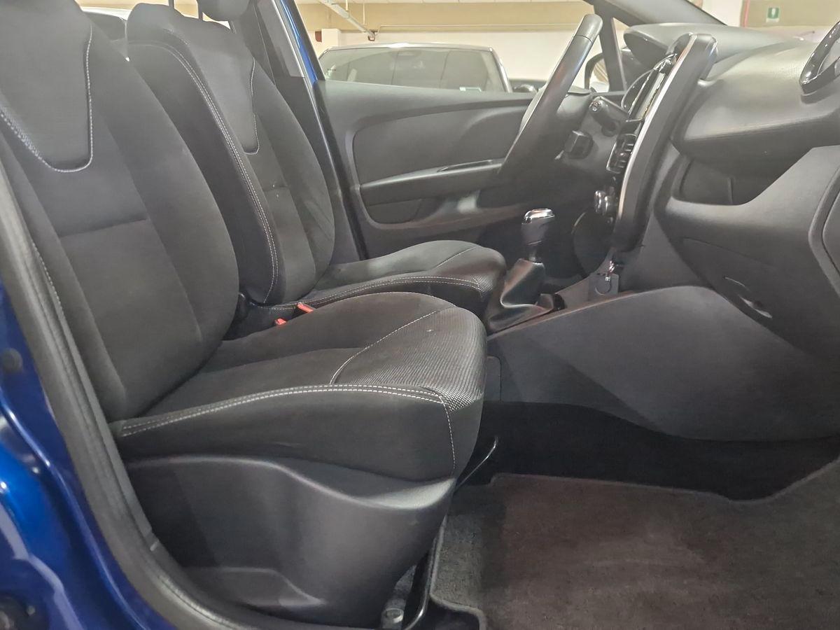 RENAULT Clio 0.9 tce Moschino Life 75cv