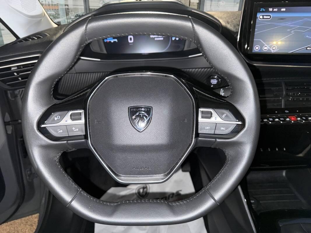 Peugeot 208 1.2 puretech Allure 100cv Con Telecamera a 360°