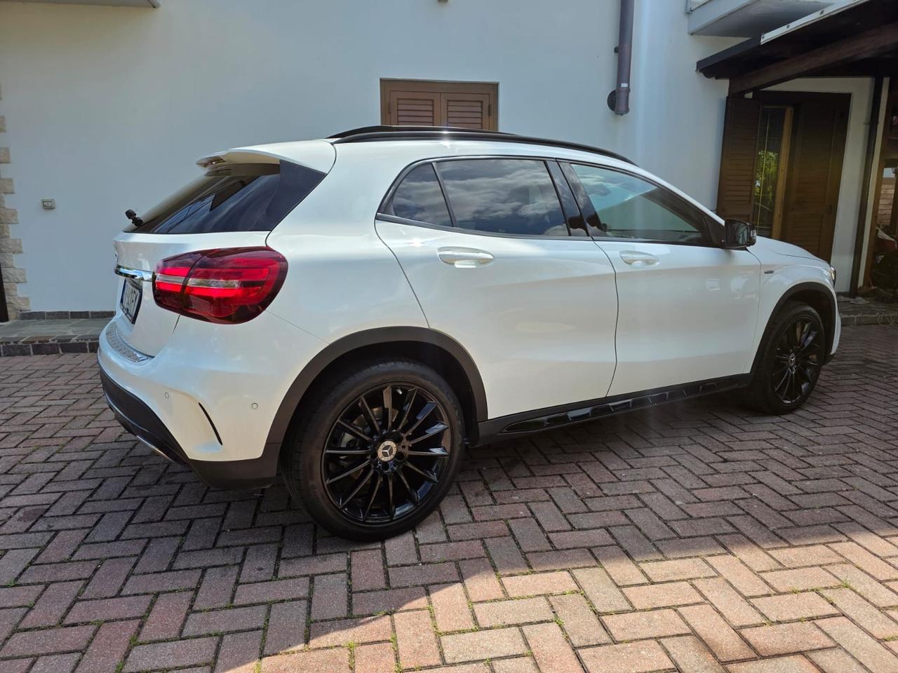 Mercedes-benz GLA 200 d Automatic Premium