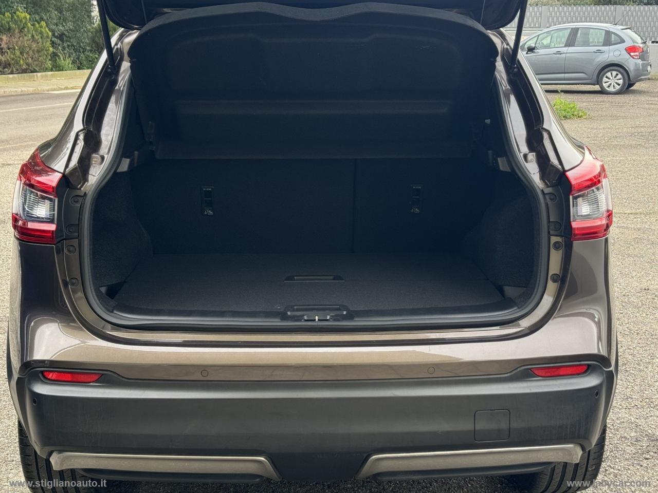 NISSAN Qashqai 1.6 dCi 2WD XTronic Tekna