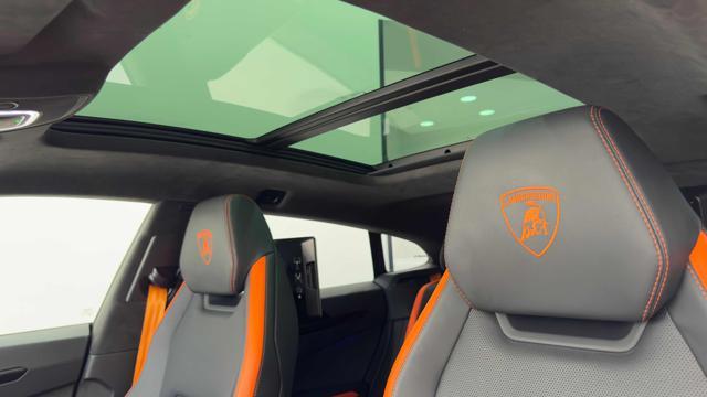 LAMBORGHINI Urus 4.0 SE 800cv
