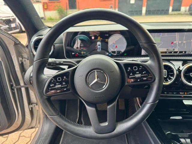 MERCEDES-BENZ A 180 Automatic Sport