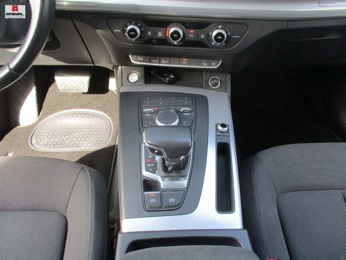 AUDI Q5 40 TDI quattro S tronic Business 2019 KM69000