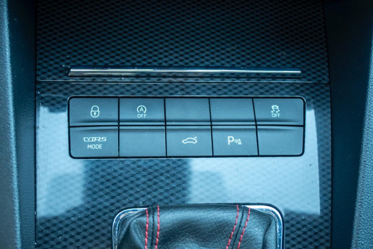 Skoda Octavia RS 2.0 TDI 4x4 DSG Wagon - CINGHIA OK