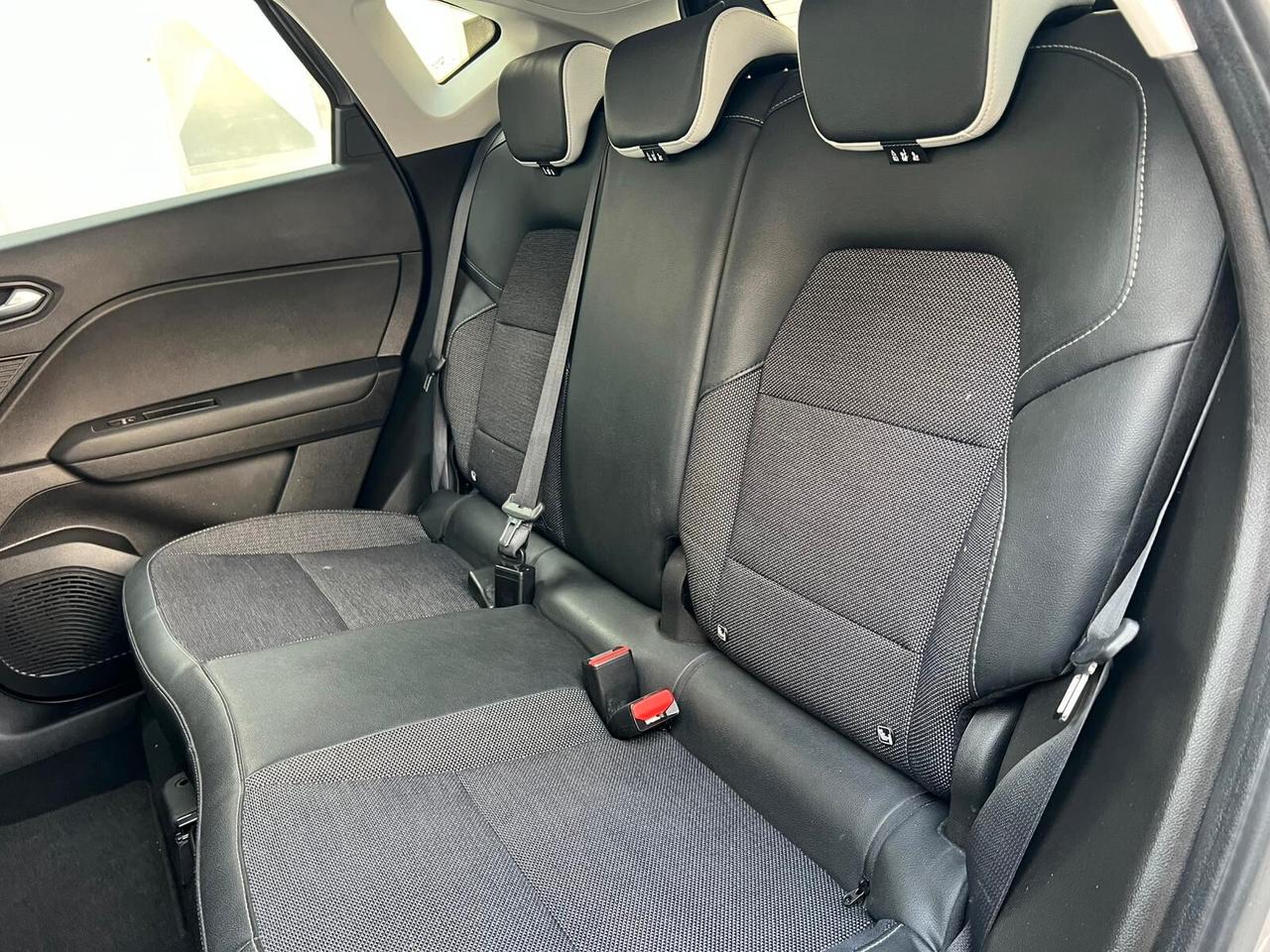 RENAULT CAPTUR 1.0 TCe 100cv GPL 2022!!! INTENS!!