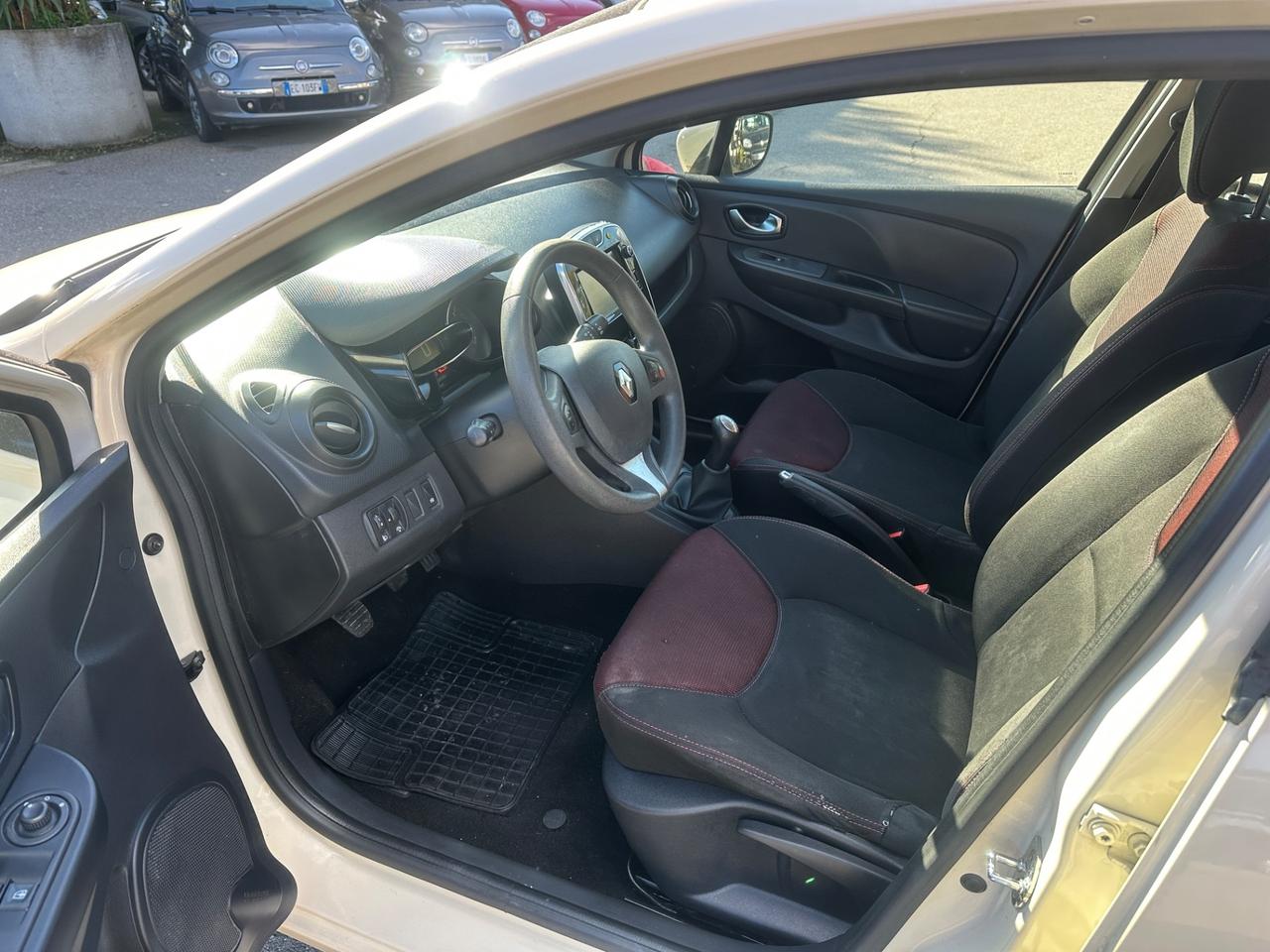 Renault Clio dCi 8V 75 CV Start&Stop 5 porte Energy Duel