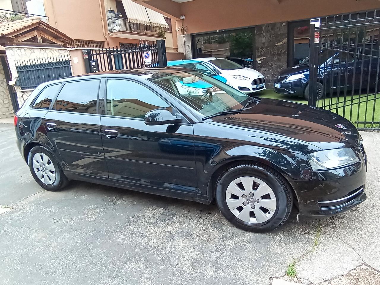 Audi A3 SPB 1.6 TDI 105 CV CR Attraction