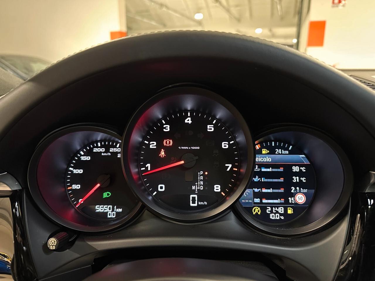 Porsche Macan 2.0 TETTO - PASM RETROCAMERA TAGLIANDI UFF.