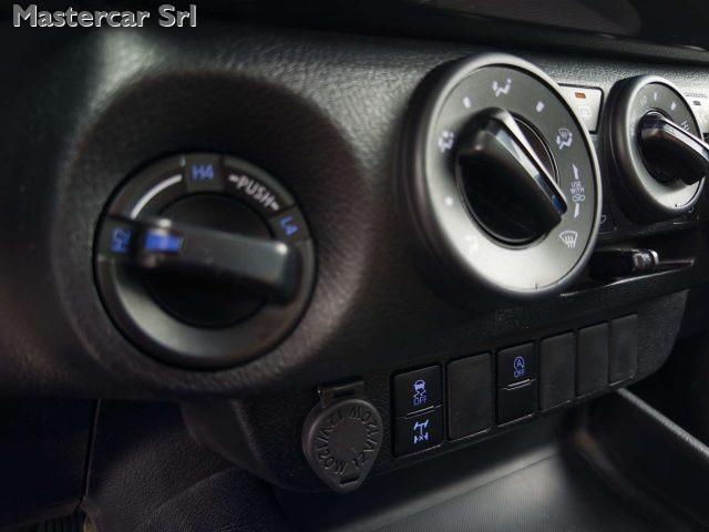 TOYOTA Hilux Hilux IV 2.4 d-4d double cab Comfort 4wd - GF290HN