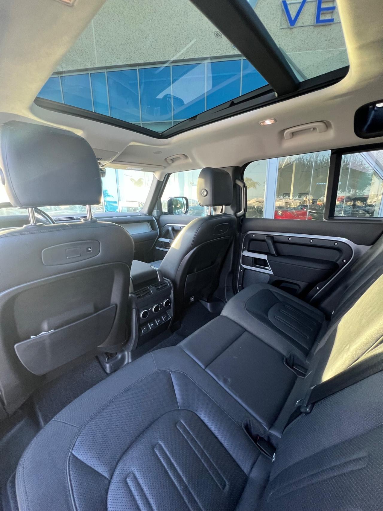 Land Rover Defender 2.0d SE awd Anticipo €11.900 noleggio noscoring