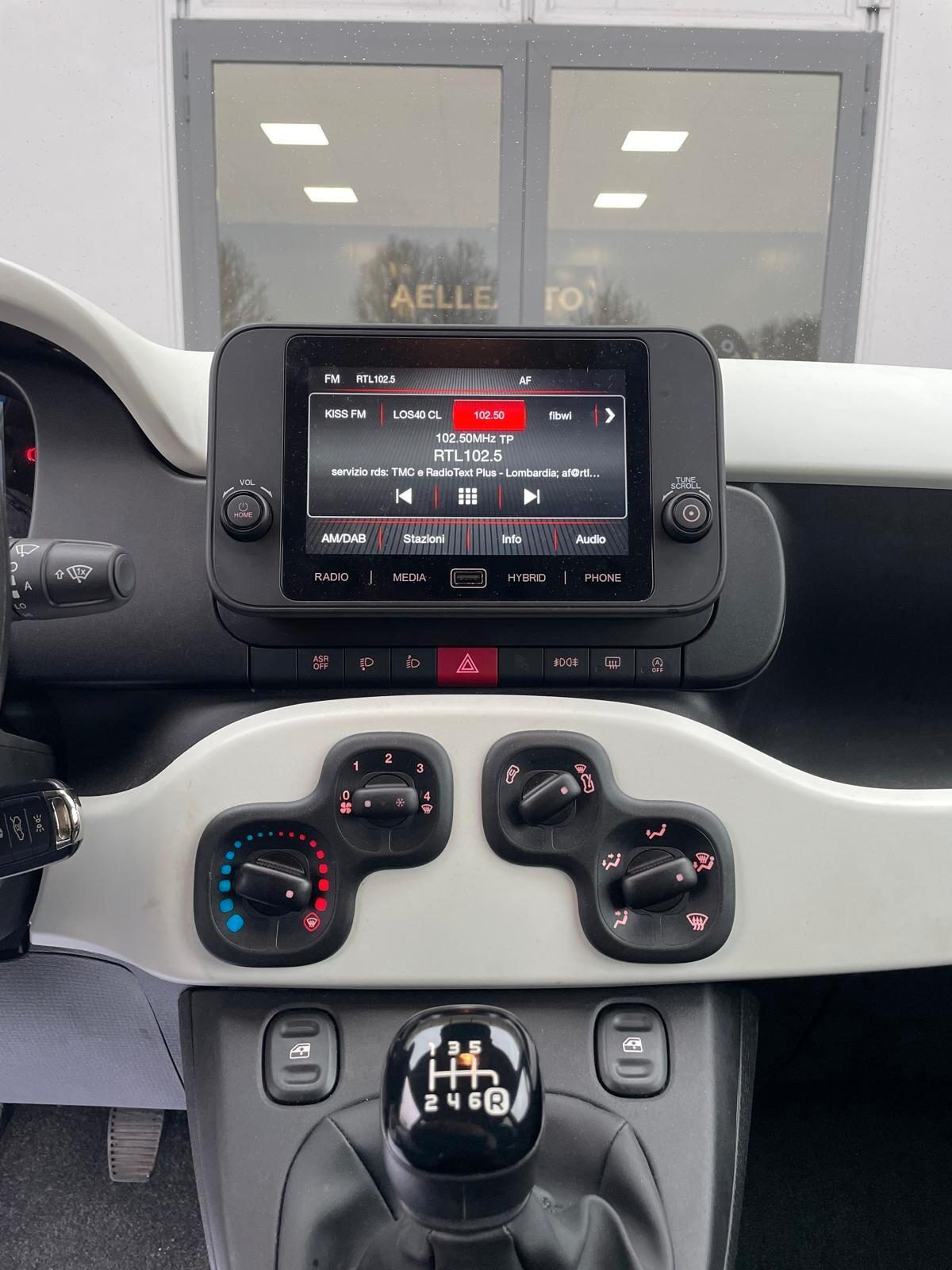 Fiat Panda Pandina 1.0 Hybrid