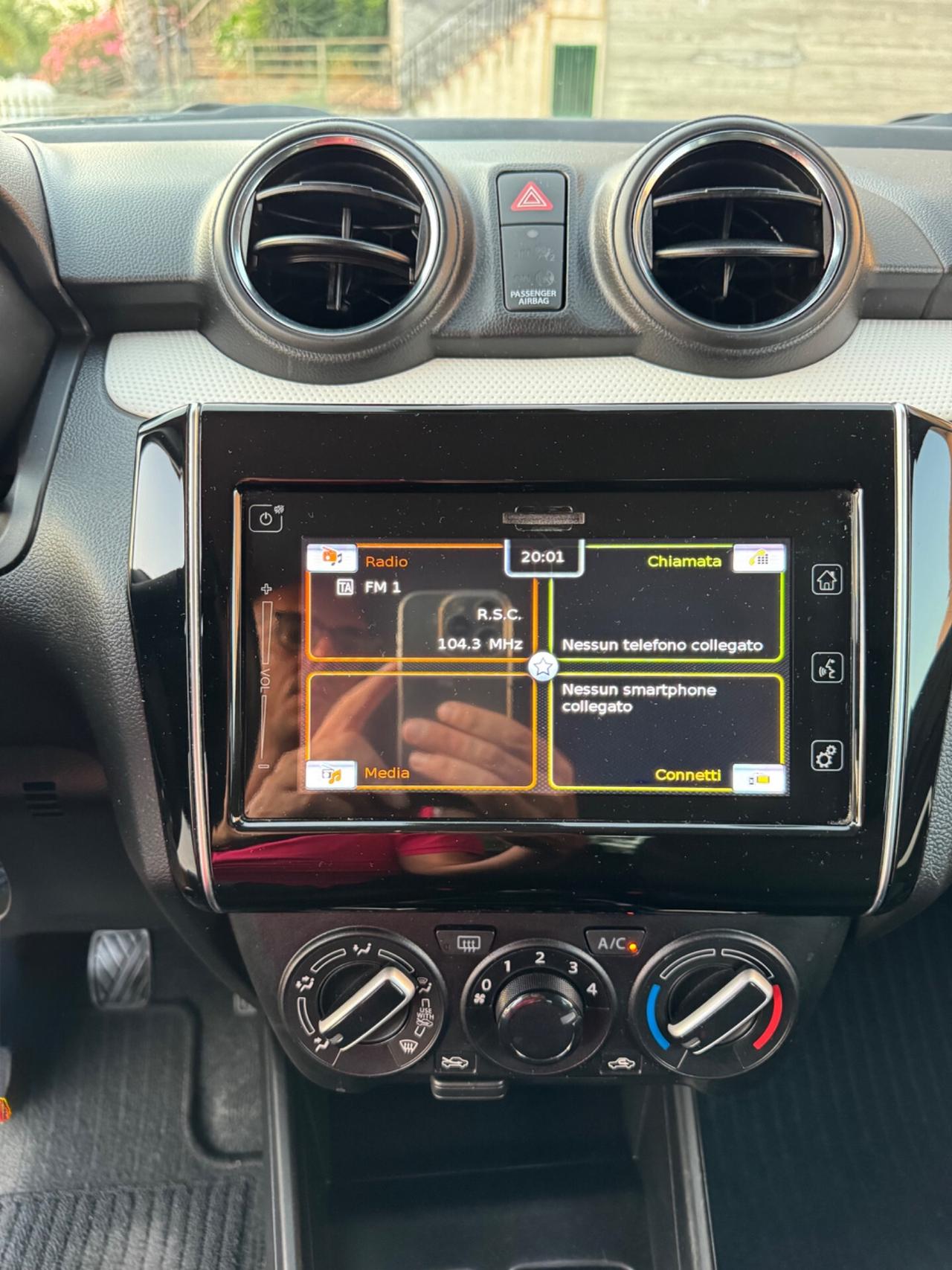 Suzuki Swift 1.2 Hybrid FARI FULL LED/UNICO PROPRIETARIO