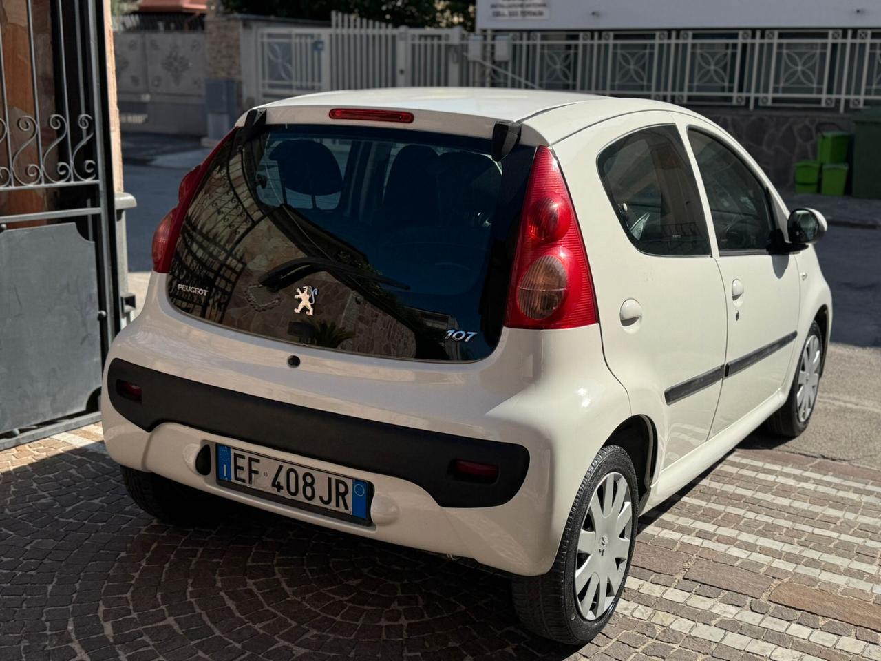 Peugeot 107 1.0 68CV 5p. Plaisir