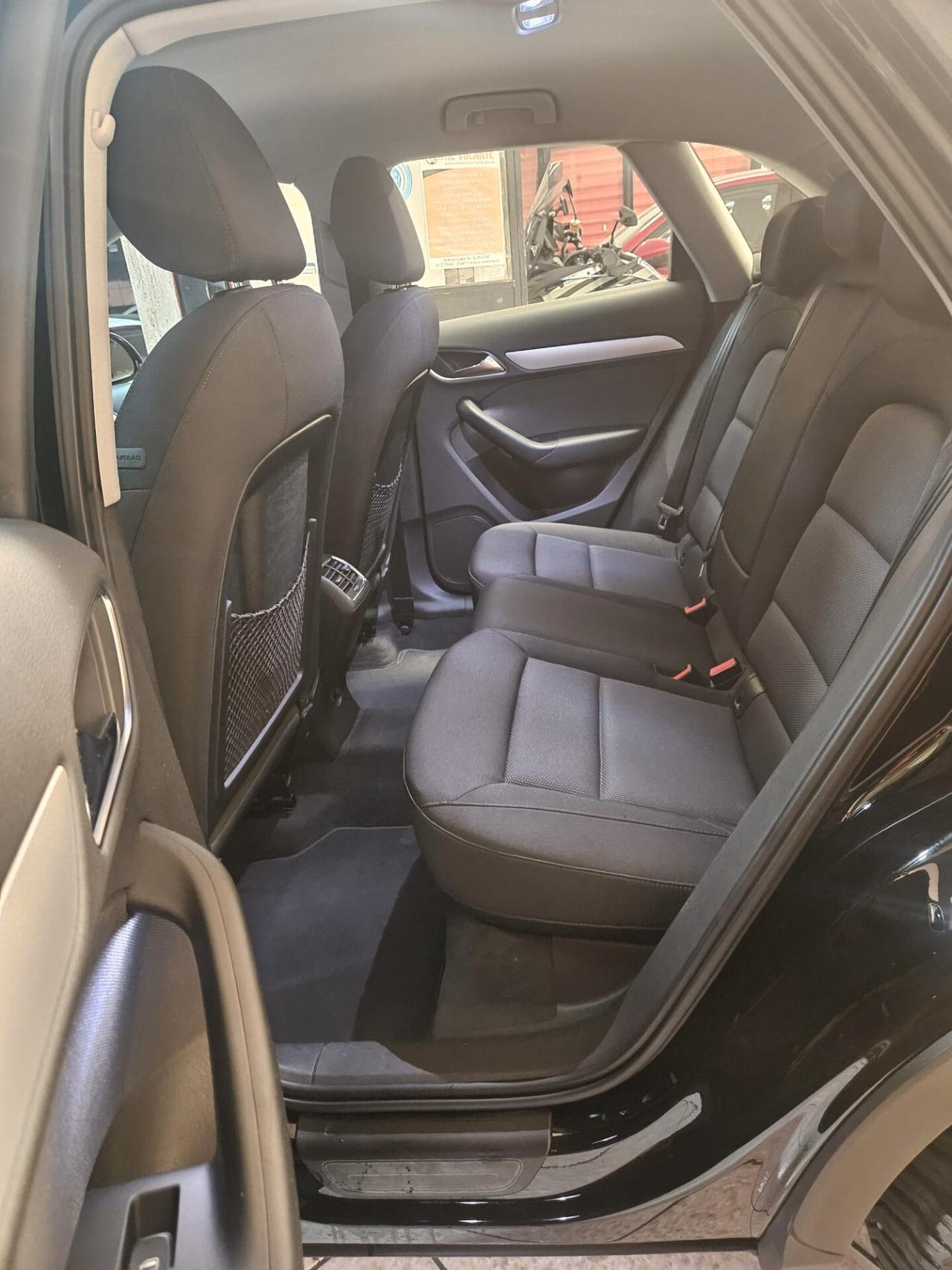 Audi Q3 2.0 TDI 120cv 88kw FULLOPTIONAL