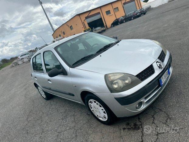 Renault Clio 1.2 adatta a neopatentati