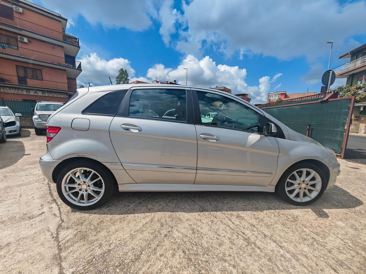Mercedes-benz B 180 B 180 CDI Sport NAVI