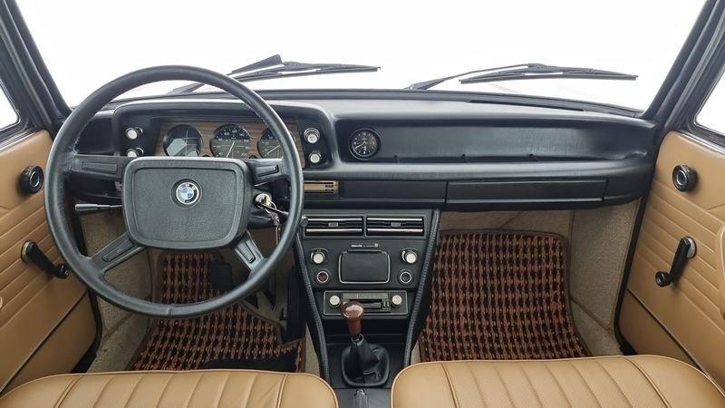 BMW 2002 TII ASI Targa Oro