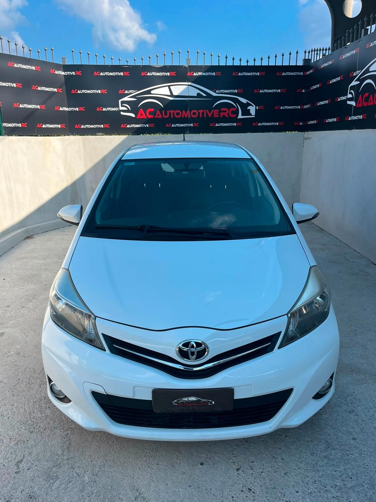 Toyota Yaris 1.0 5 porte Lounge