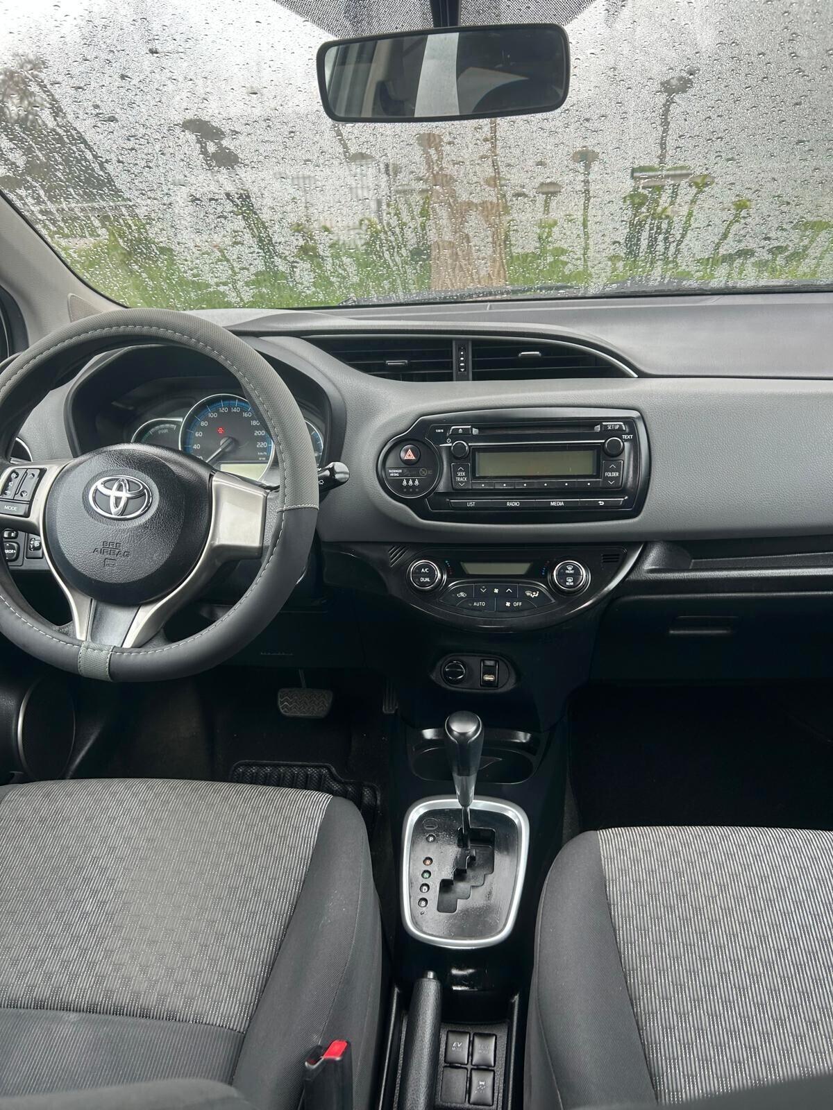 Toyota Yaris 1.5 Hybrid 5 porte Cool OK NEO PATENTATI