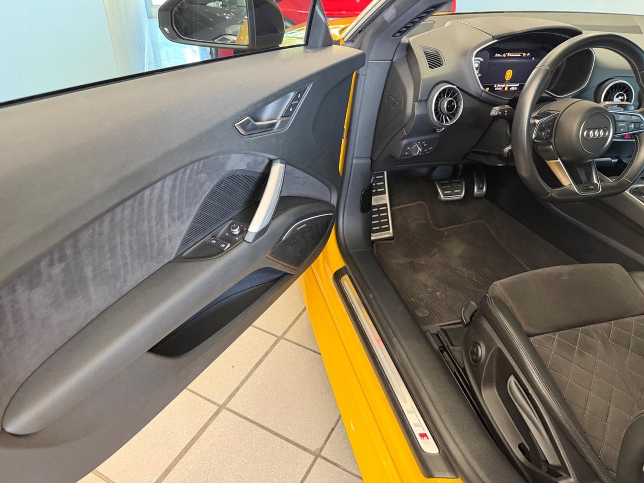 AUDI TT 3ï¿½ SERIE TTS COUPï¿½ 2.0 TFSI 310 CV QUATTRO S TRONIC ( 12/2014 ) Valore di listino: € 57800