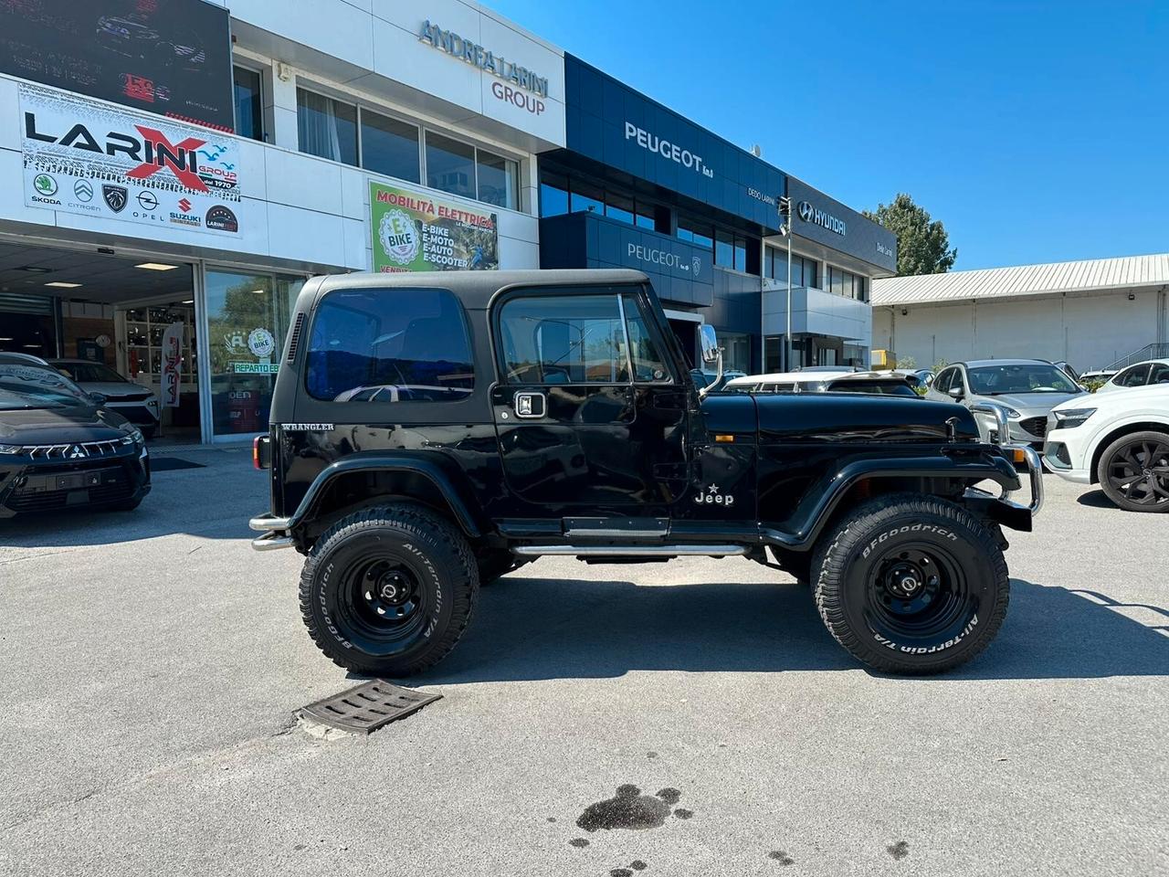 Jeep Wrangler 2.5 Laredo