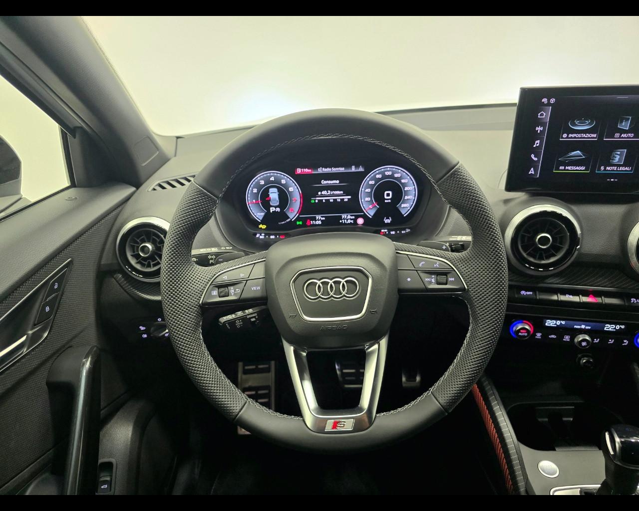 AUDI Q2 35 TFSI S-TRONIC IDENTITY BLACK