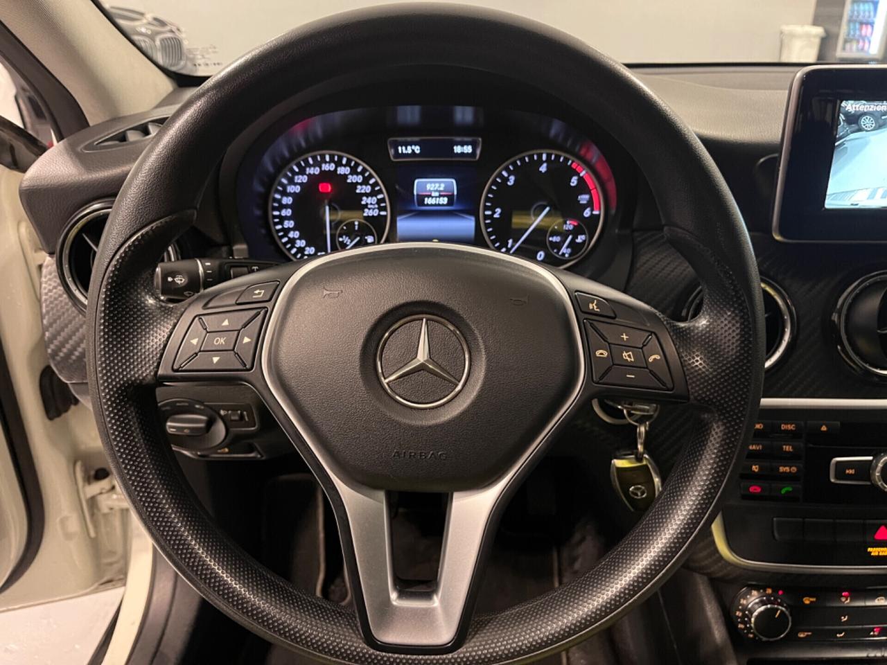 Mercedes-benz GLA 180 GLA 180 d Executive