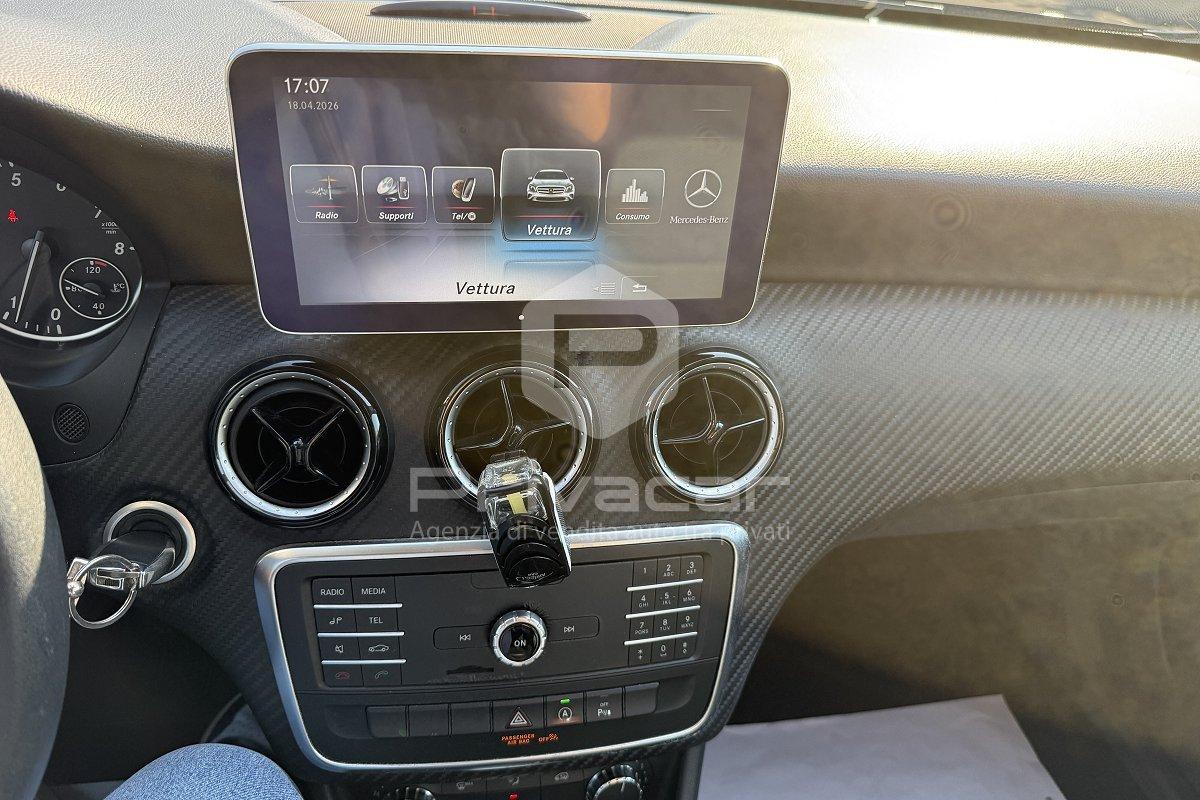 MERCEDES GLA 180 Business