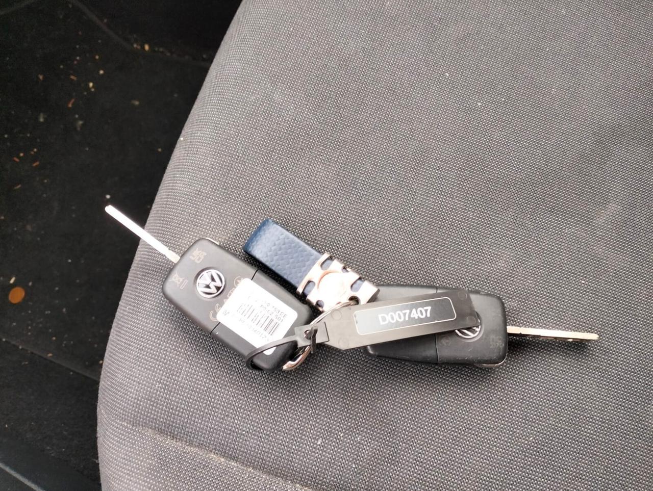 Volkswagen up! 1.0 5p. - SINISTRATA