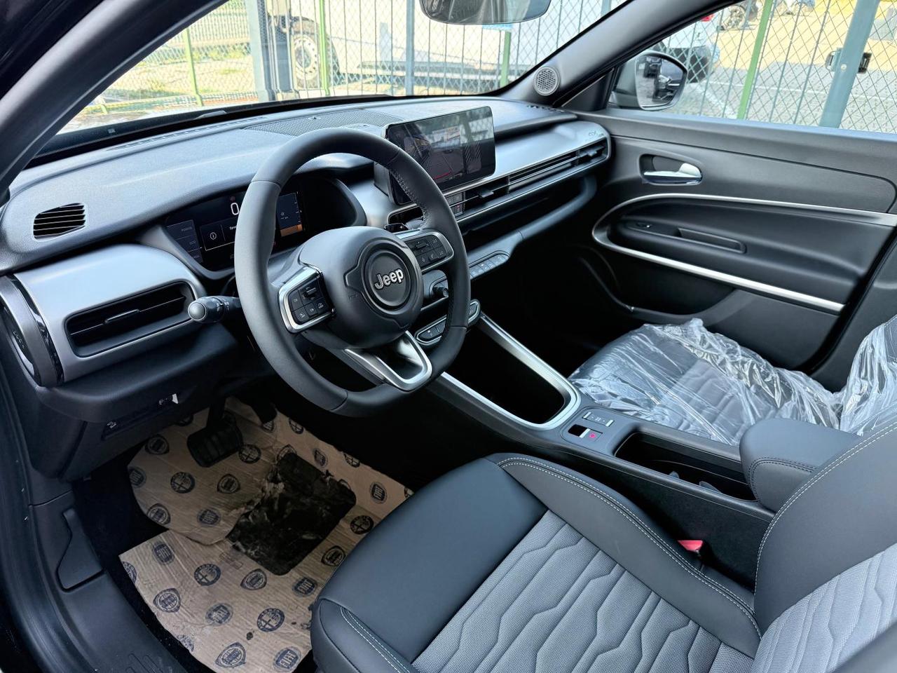 Jeep Avenger 1.2 turbo e-hybrid mhev Upland 4xe 145cv edct6