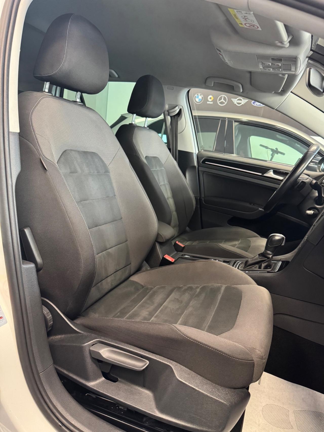 VOLKSWAGEN GOLF 7.5 2.0 TDI 150 CV DSG R-LINE