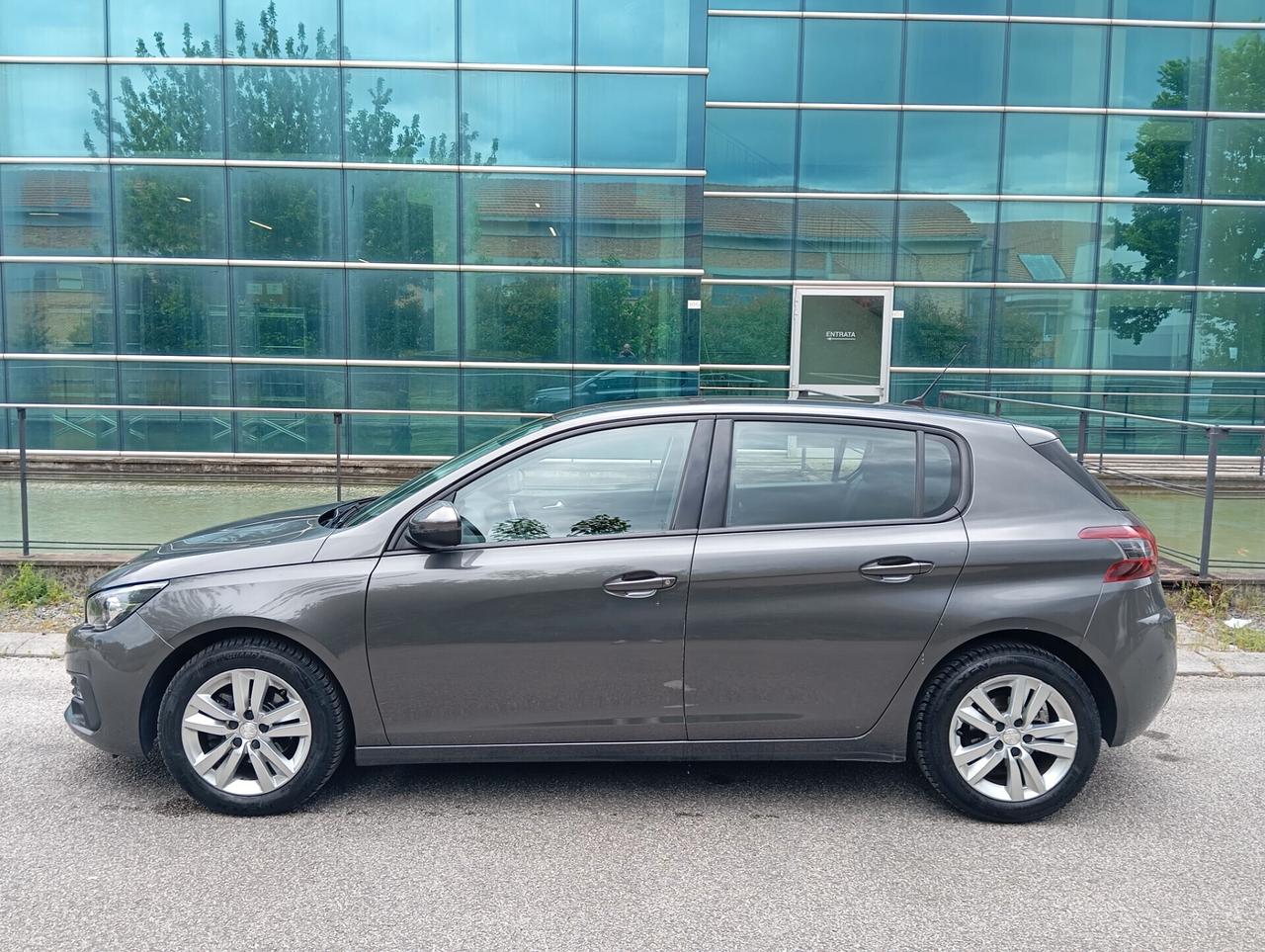 Peugeot 308 BlueHDI 130 CV STYLE NAVI SENSOSRI E 255