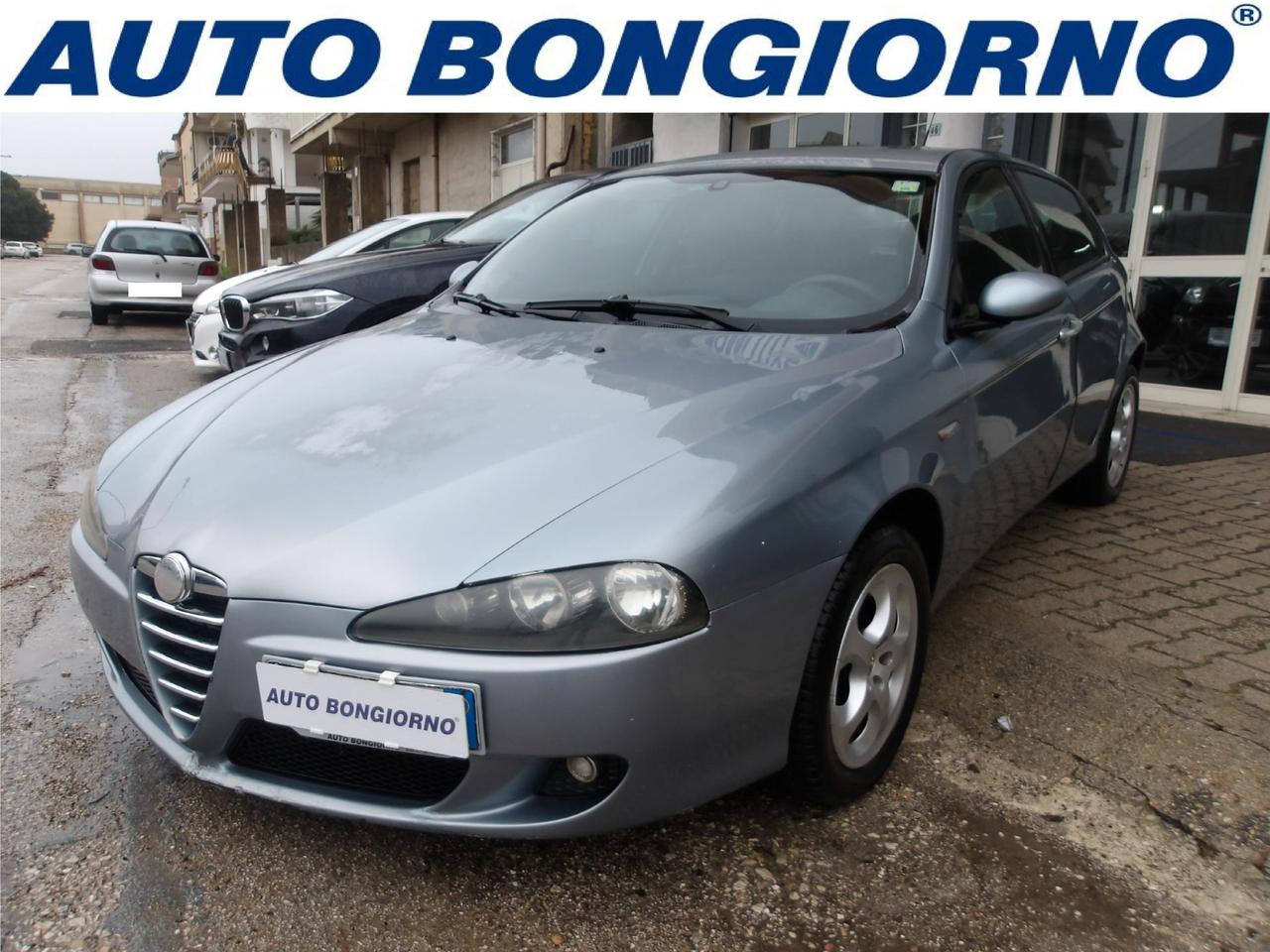 Alfa Romeo 147 5 Porte 147 5p 1.9 jtd Distinctive 120cv