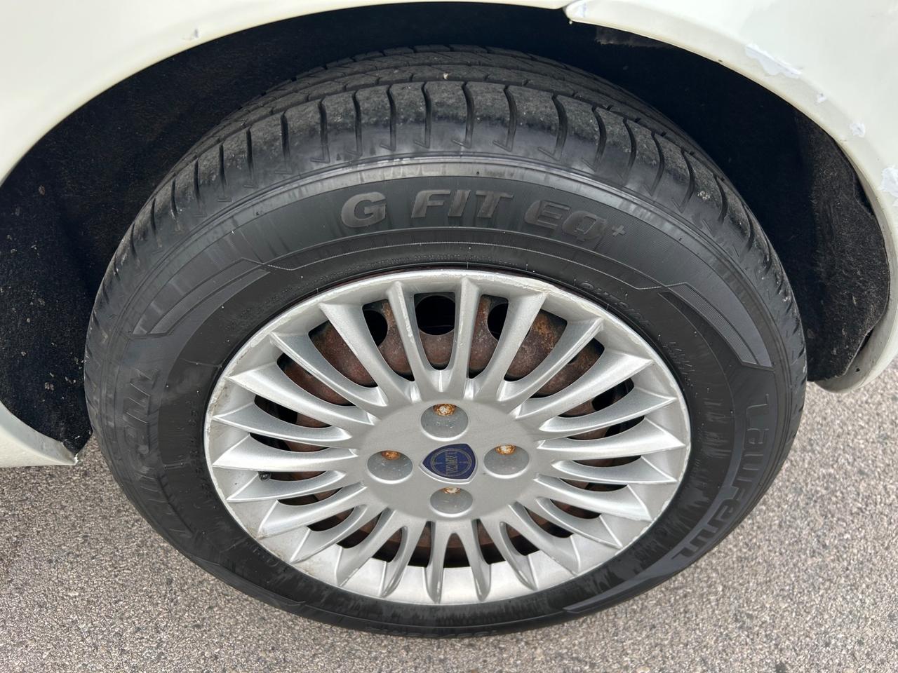 Lancia Ypsilon 1.3 MJT 75 CV Diva