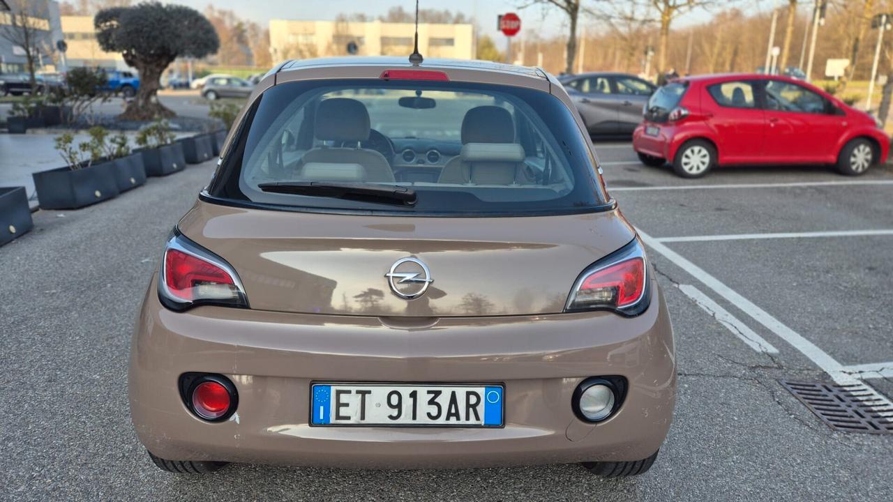 Opel Adam 1.2 70 CV White/Black Link