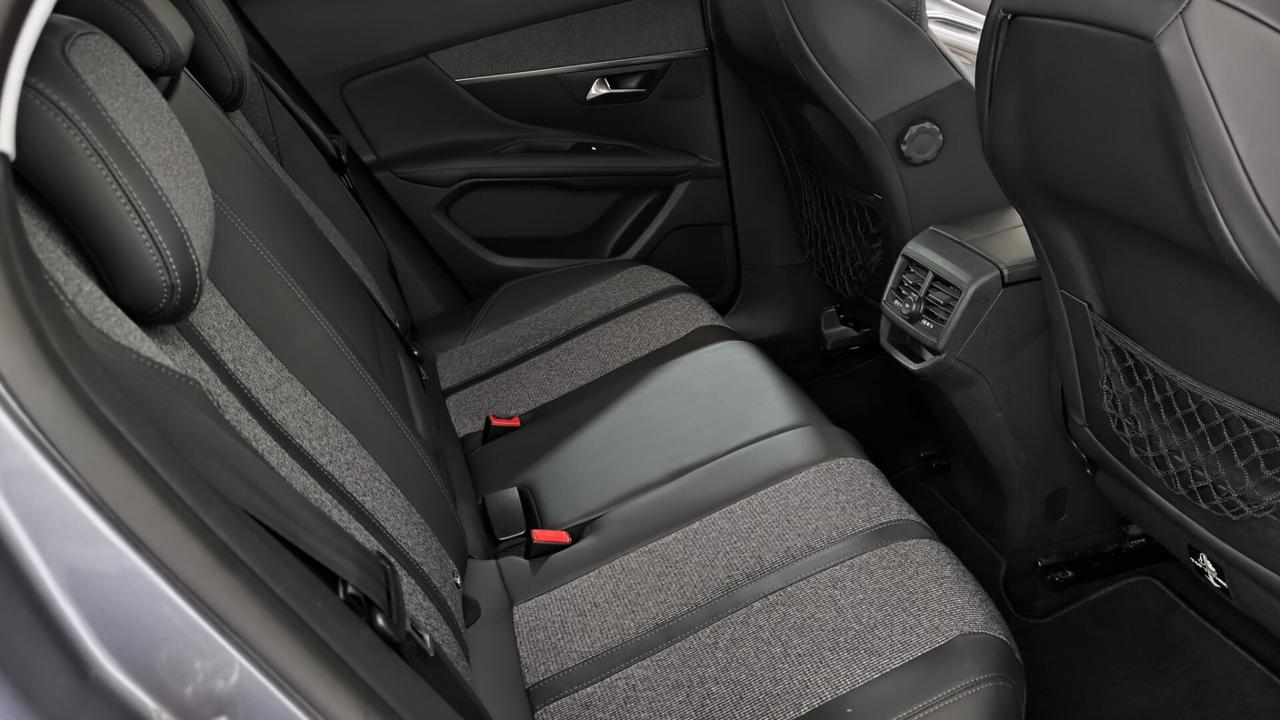 Peugeot 3008 BlueHDi 120 S&S Allure