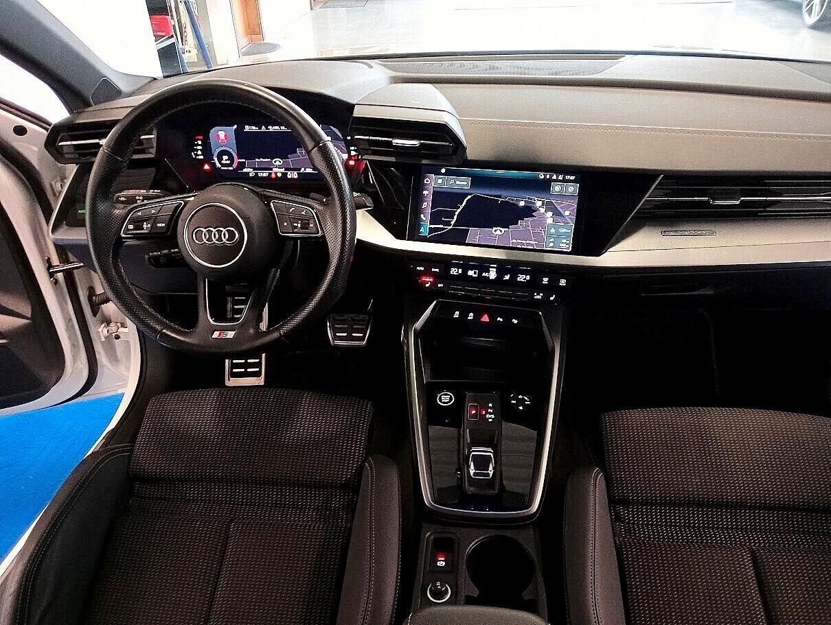 Audi A3 Sportback 40 2.0 TDI 200CV SLINE QUATTRO 19" IDENTITY BLACK