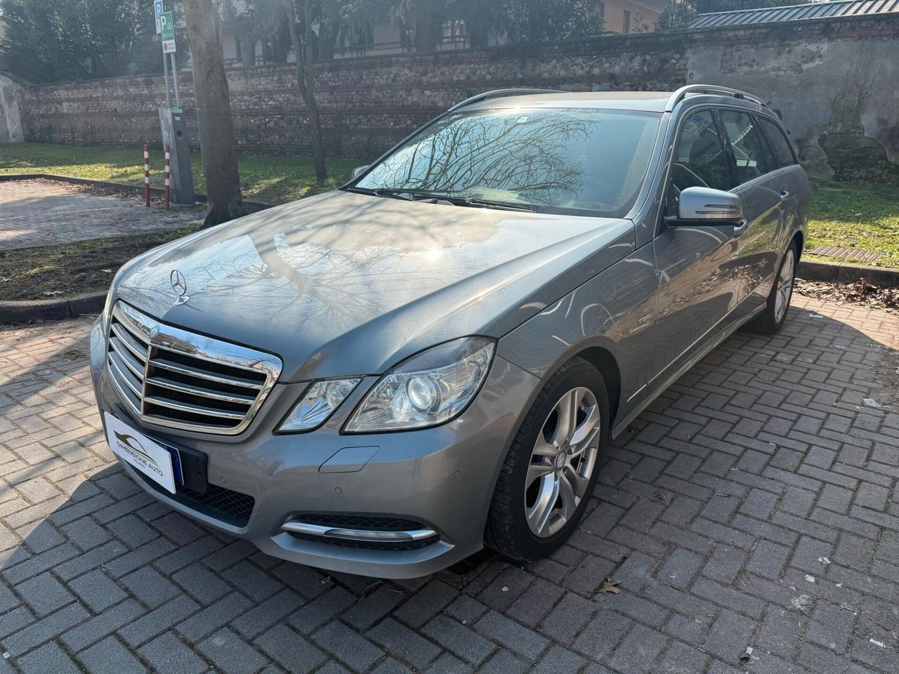 Mercedes-benz E 220 E 220 CDI BlueEFFICIENCY Avantgarde AMG