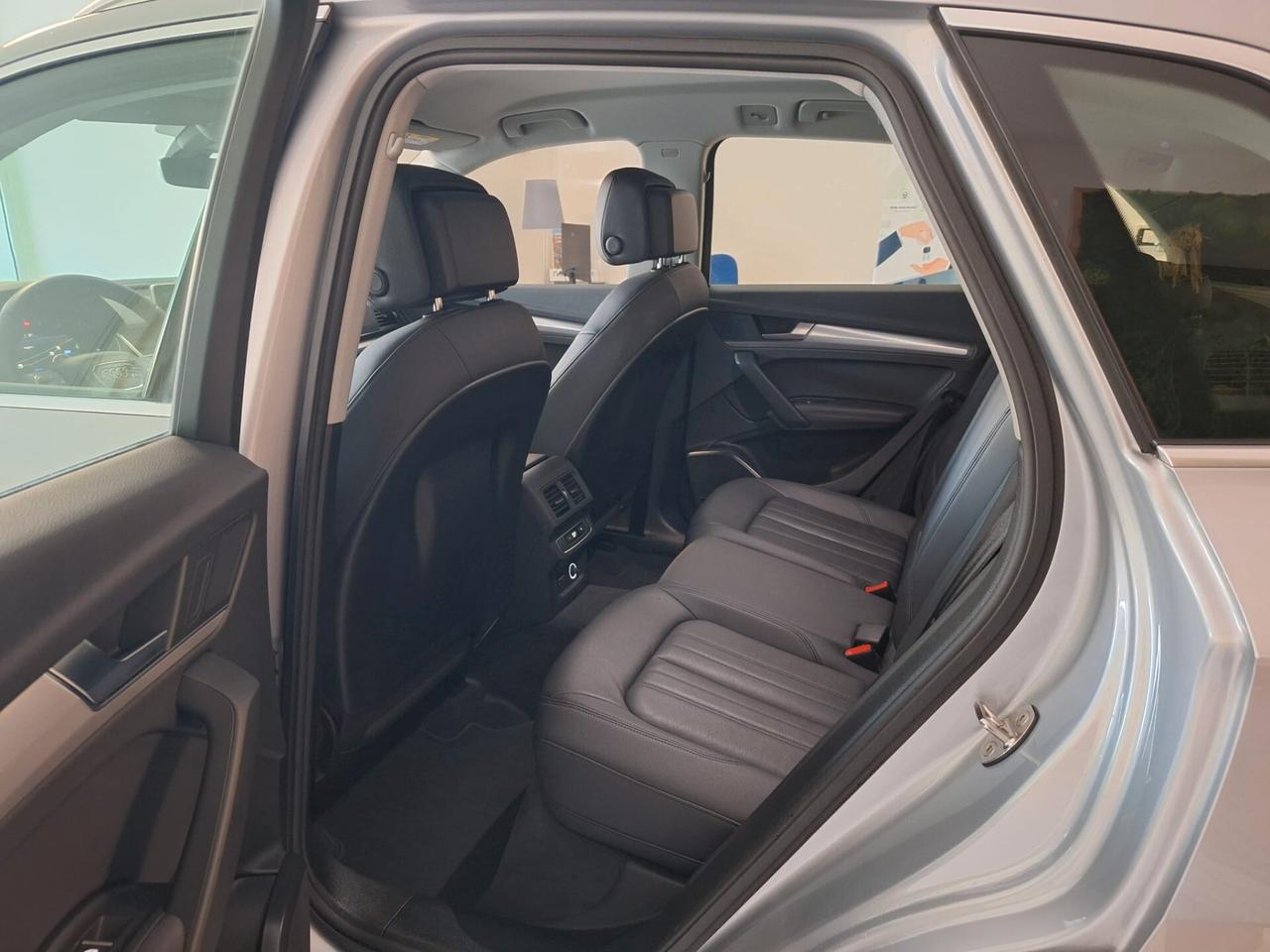 Audi Q5 40 TDI quattro Business Design