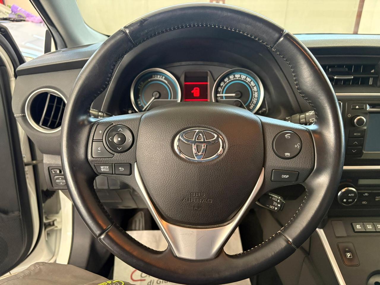 Toyota Auris Touring Sports 1.8 Hybrid Lounge