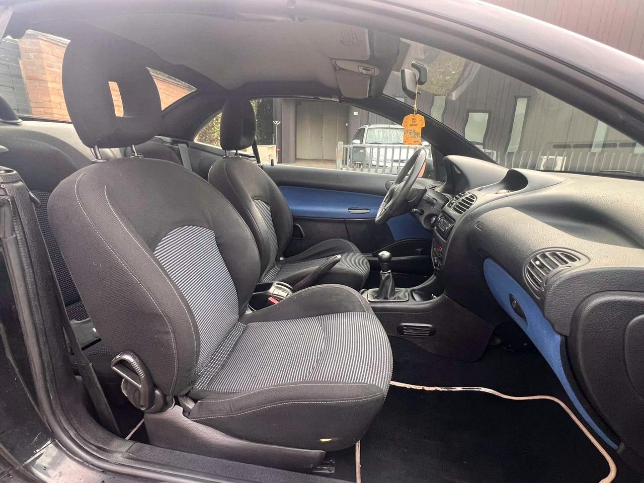 Peugeot 206 1.6i Cabrio-169.000-U.Prop-Tag.Cert-2002