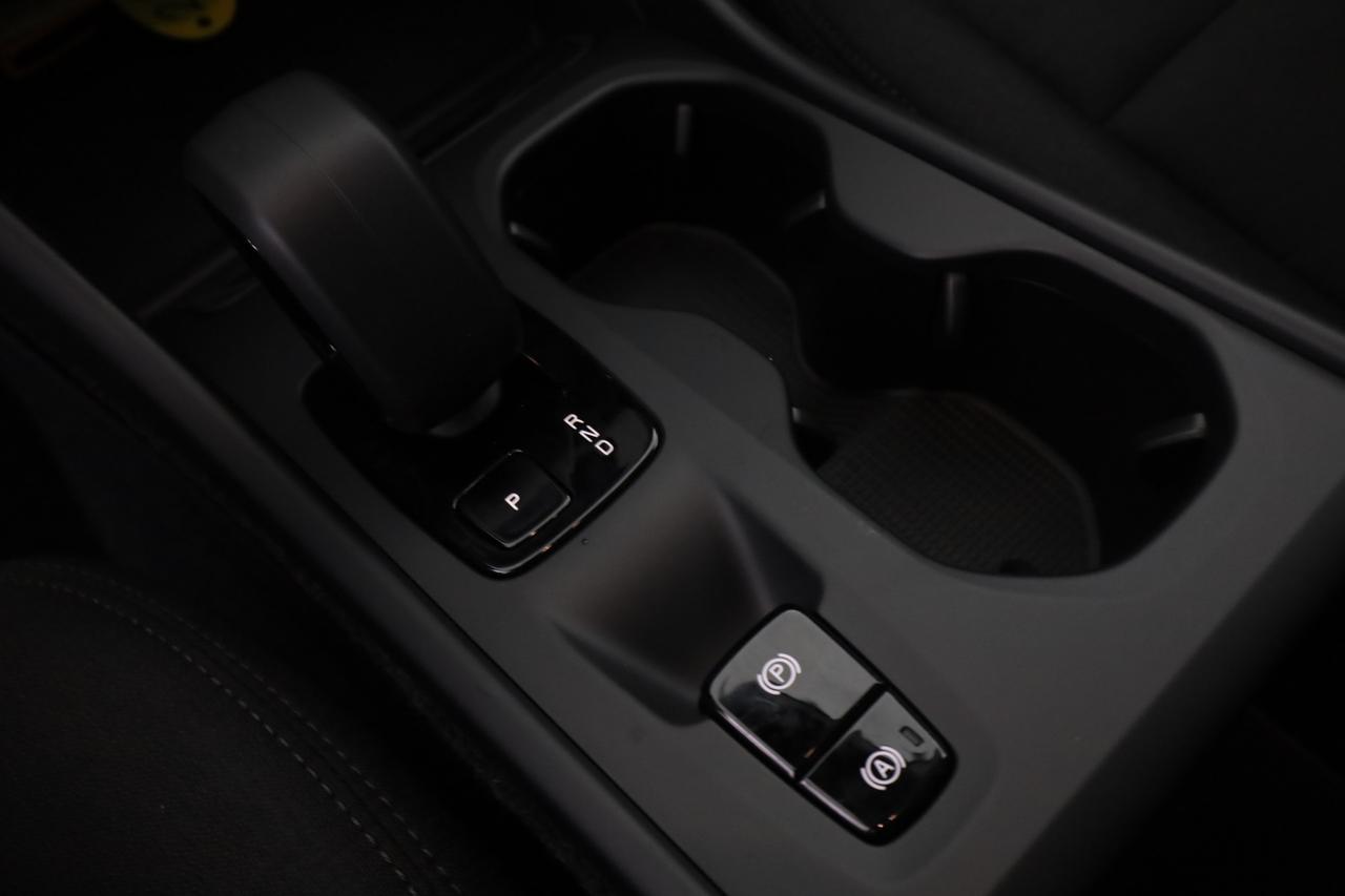 VOLVO XC40 (2017--->) XC40 B3 automatico Essential