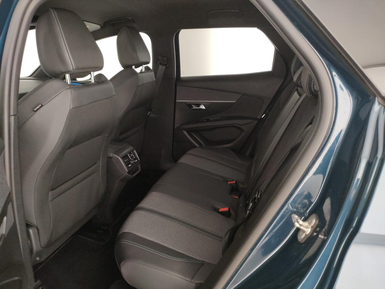 PEUGEOT 3008 1.5 bluehdi Allure Pack 130cv eat8