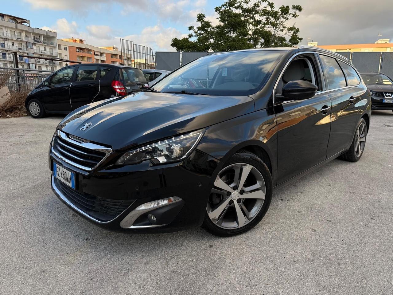 Peugeot 308 BlueHDi 120CV CAMBIO AUTOMATICO