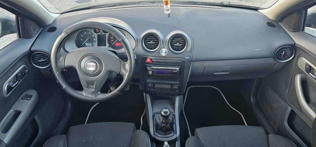 Seat Ibiza 1.4 16V 85CV 5p. Stylance
