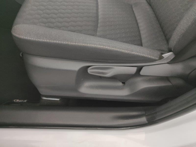 TOYOTA Yaris 4ª serie - Yaris 1.5 Hybrid 5 porte Active