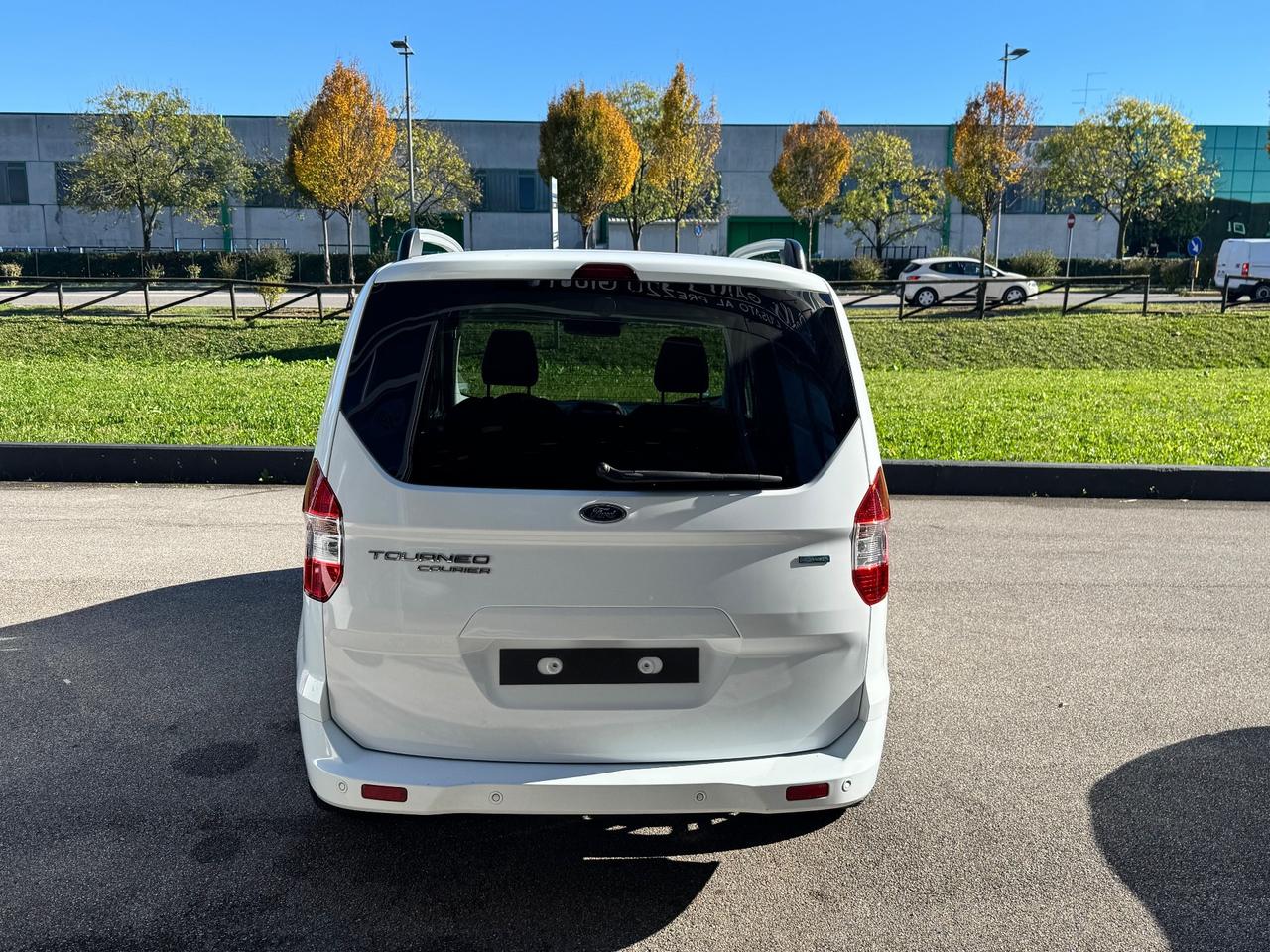 Ford Tourneo Courier 1.0 EcoBoost