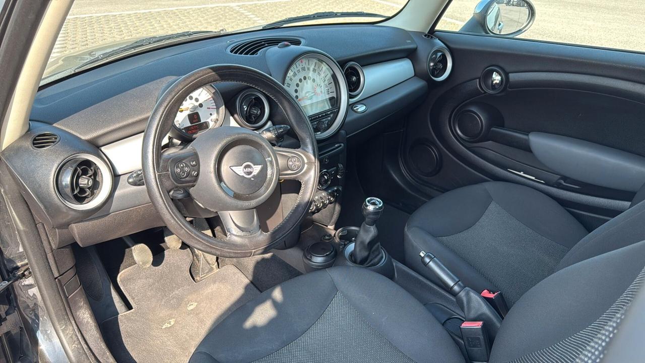 Mini 1.6 16V One (55kW)